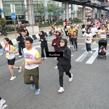 Runner Photo 4528748