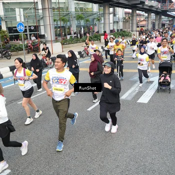 Runner Photo 4528750