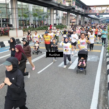 Runner Photo 4529067