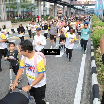 Runner Photo 4529071