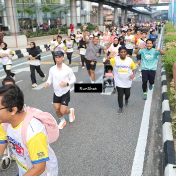 Runner Photo 4529105