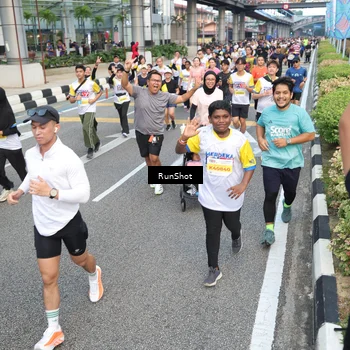 Runner Photo 4529178