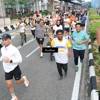 Runner Photo 4529260