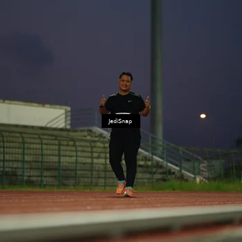 Runner Photo 4529271