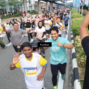 Runner Photo 4529347