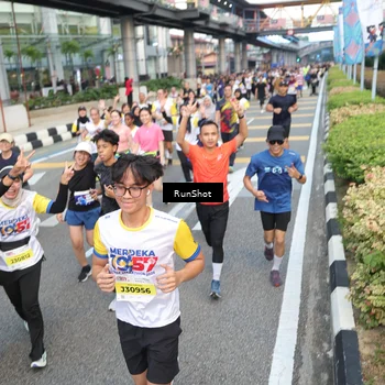 Runner Photo 4529620