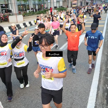 Runner Photo 4529664