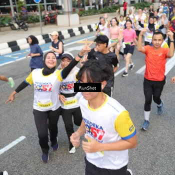 Runner Photo 4529665