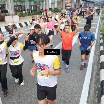 Runner Photo 4529705