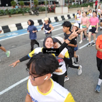 Runner Photo 4529850