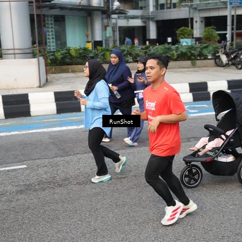 Runner Photo 4530373