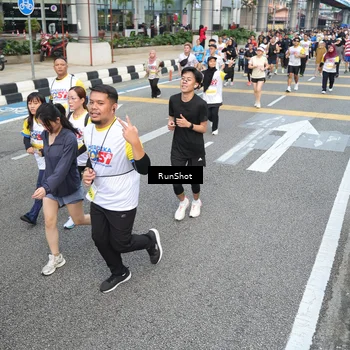 Runner Photo 4530393