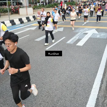 Runner Photo 4530750