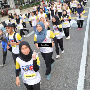 Runner Photo 4532912