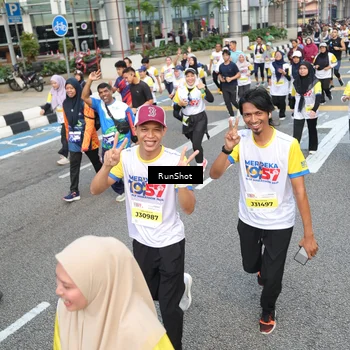 Runner Photo 4533469