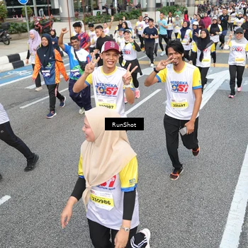 Runner Photo 4533475