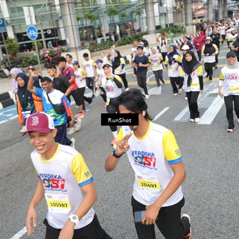 Runner Photo 4533478
