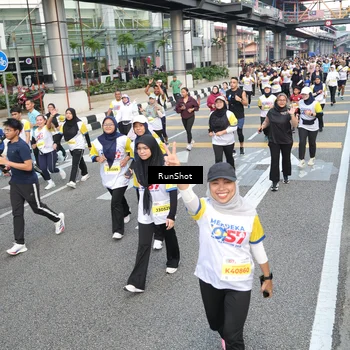 Runner Photo 4533702
