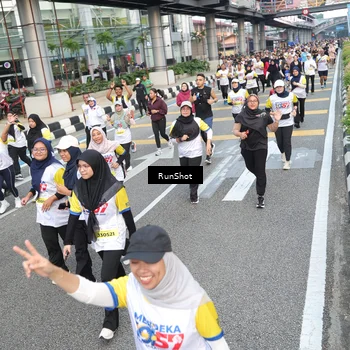Runner Photo 4533717
