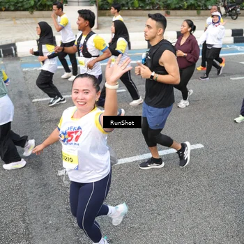 Runner Photo 4534106