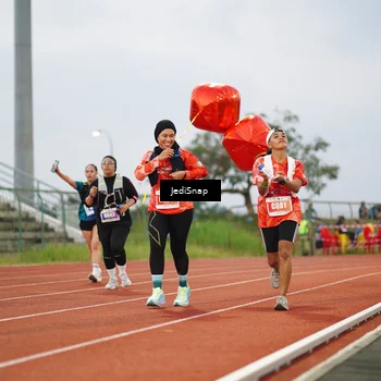 Runner Photo 4534153