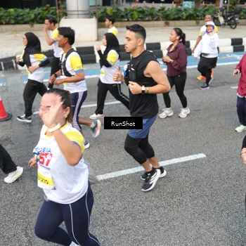 Runner Photo 4534184