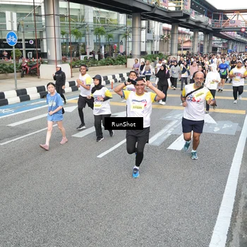 Runner Photo 4534317