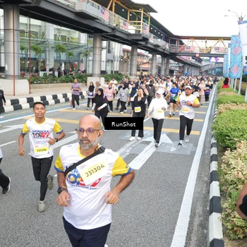 Runner Photo 4534376