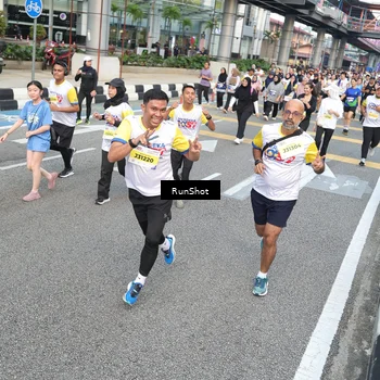 Runner Photo 4534382
