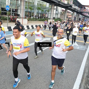 Runner Photo 4534387
