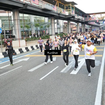 Runner Photo 4534404