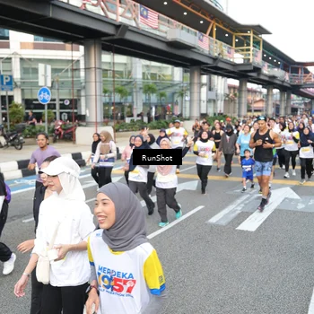 Runner Photo 4534496