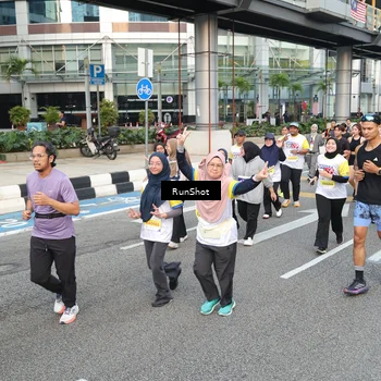 Runner Photo 4534603