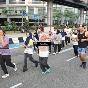 Runner Photo 4534704