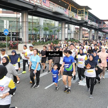 Runner Photo 4534886
