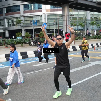 Runner Photo 4535356