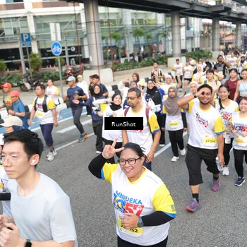 Runner Photo 4535362