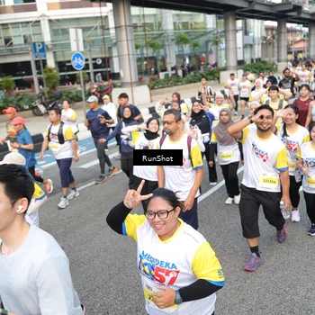 Runner Photo 4535377