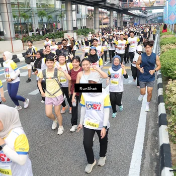 Runner Photo 4535692