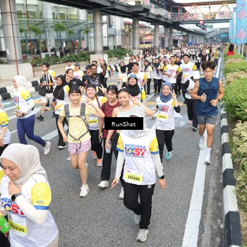 Runner Photo 4535713