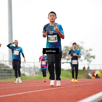 Runner Photo 4535867