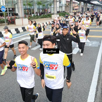 Runner Photo 4536061