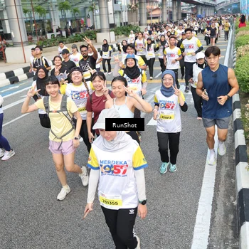 Runner Photo 4536062