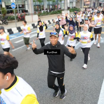 Runner Photo 4536072