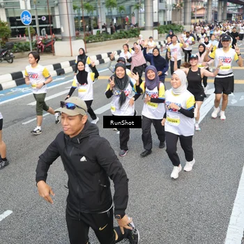 Runner Photo 4536098