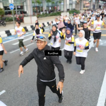 Runner Photo 4536116