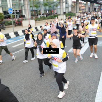 Runner Photo 4536148