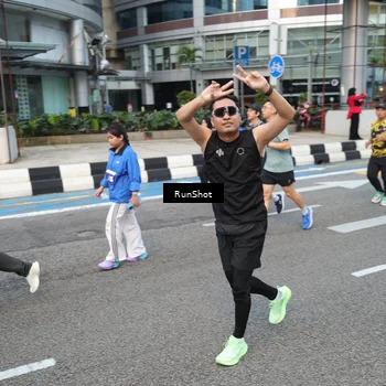 Runner Photo 4536150