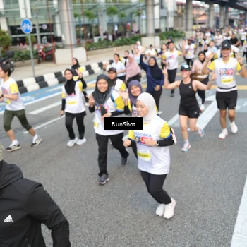 Runner Photo 4536160