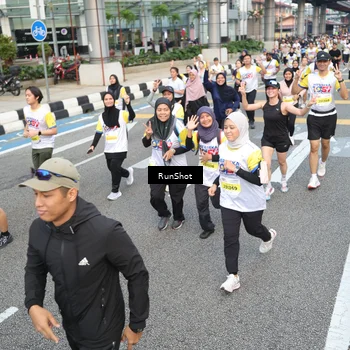 Runner Photo 4536256